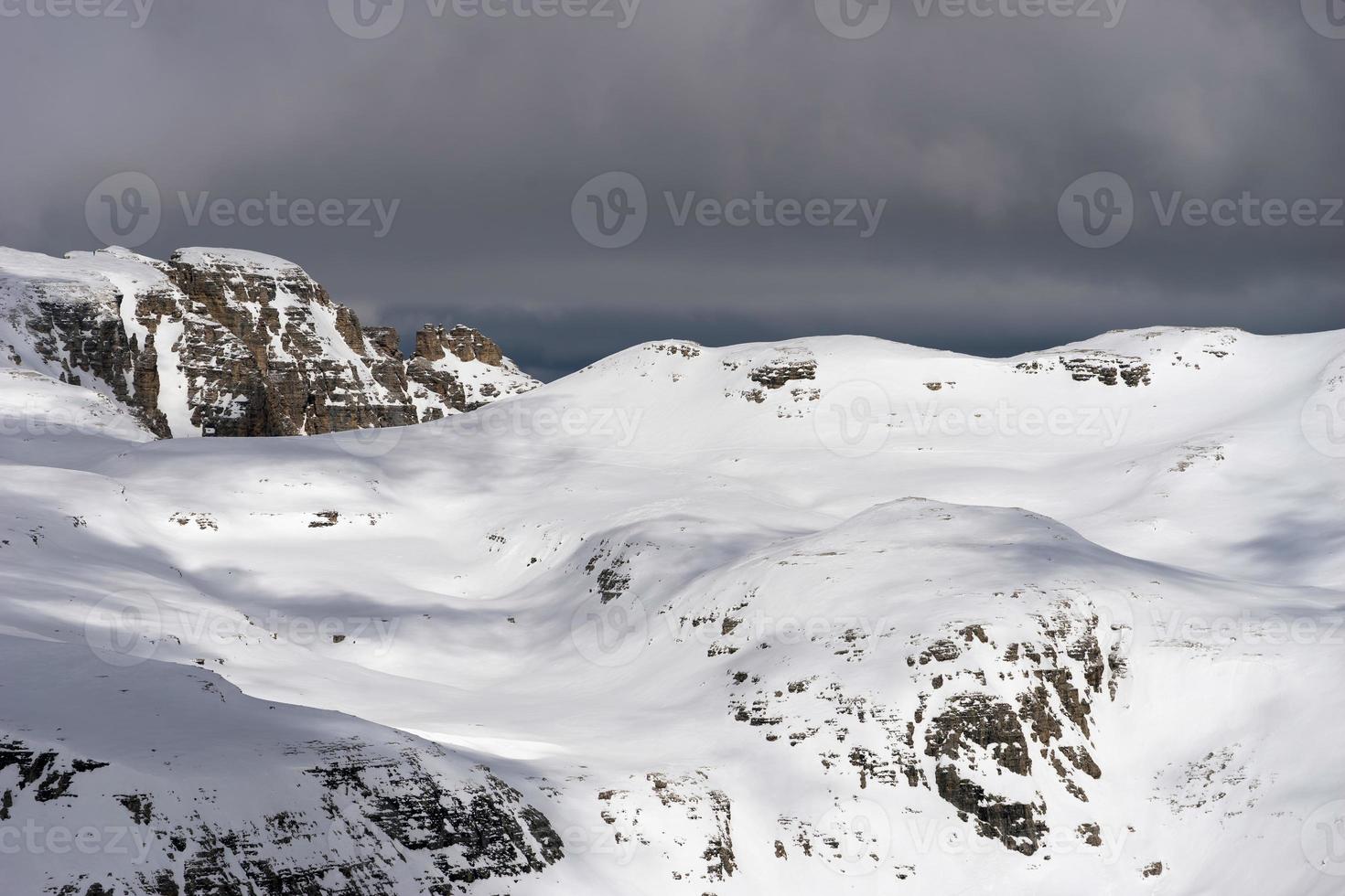 uitzicht vanaf Sass Pordoi in het bovenste deel van Val di Fassa foto