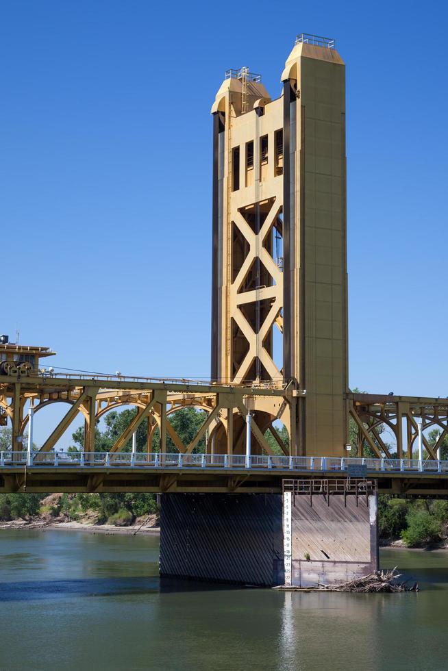 sacramento, californië, usa, 2011. close-up zicht op de torenbrug in sacramento, californië, usa op 5 augustus 2011 foto