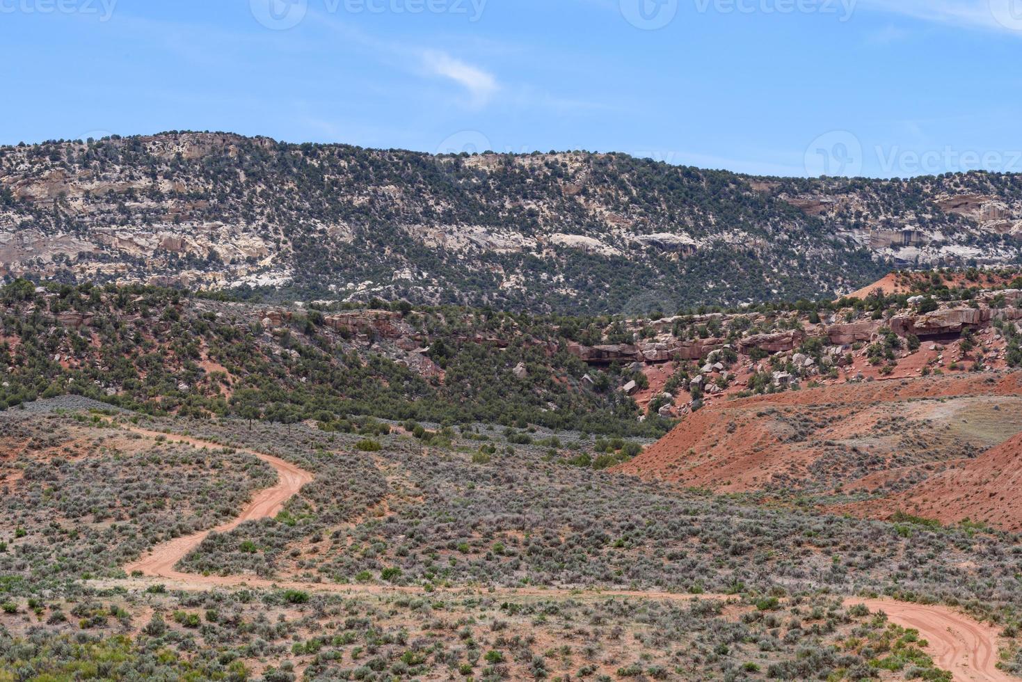 de schilderachtige schoonheid van Colorado. prachtige dramatische landschappen in het nationale monument van de dinosaurus, colorado foto