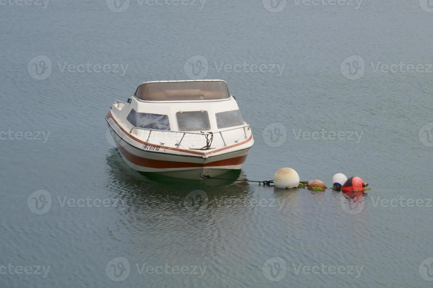 kleine vintage motorboot foto