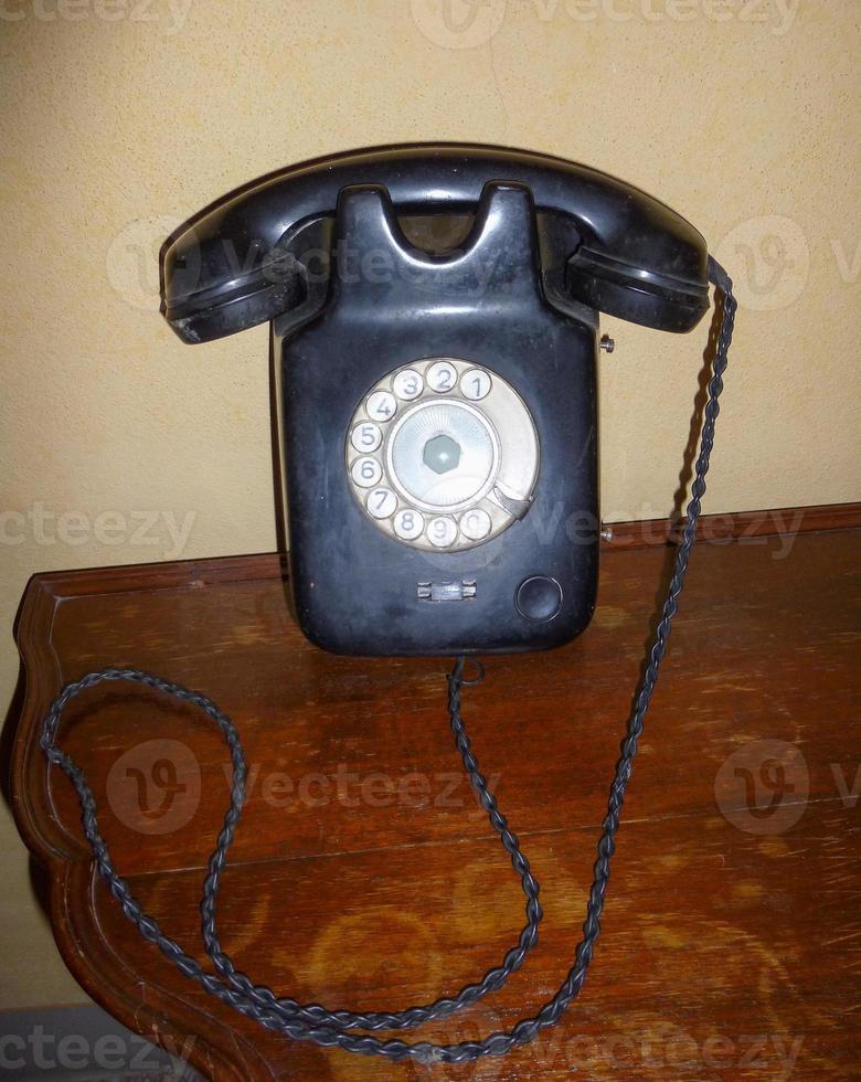 vintage telefoon met bel ring foto