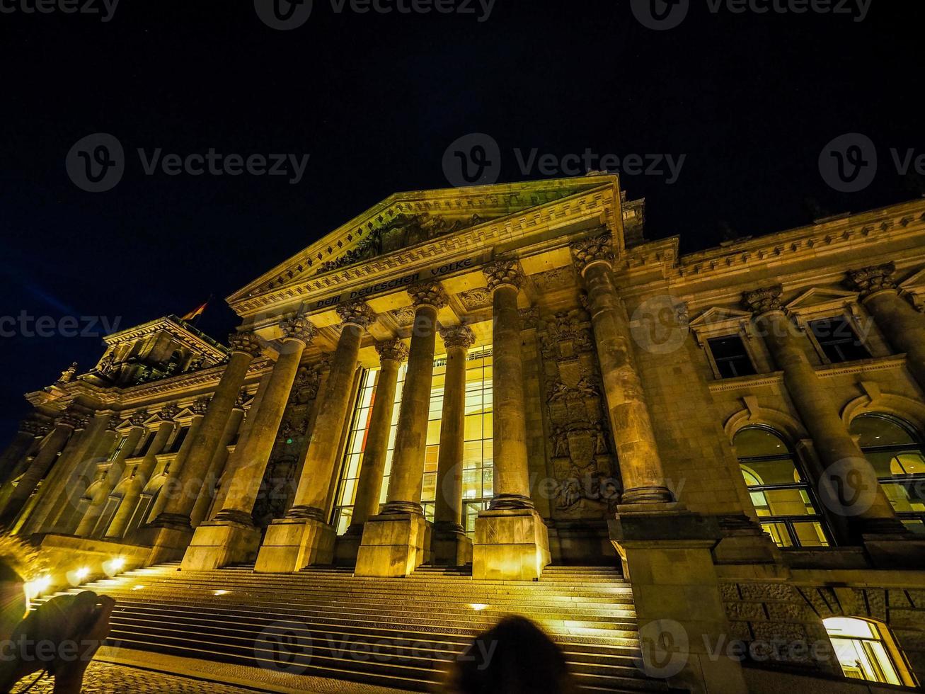 hdr bundestag parlement in Berlijn 's nachts foto