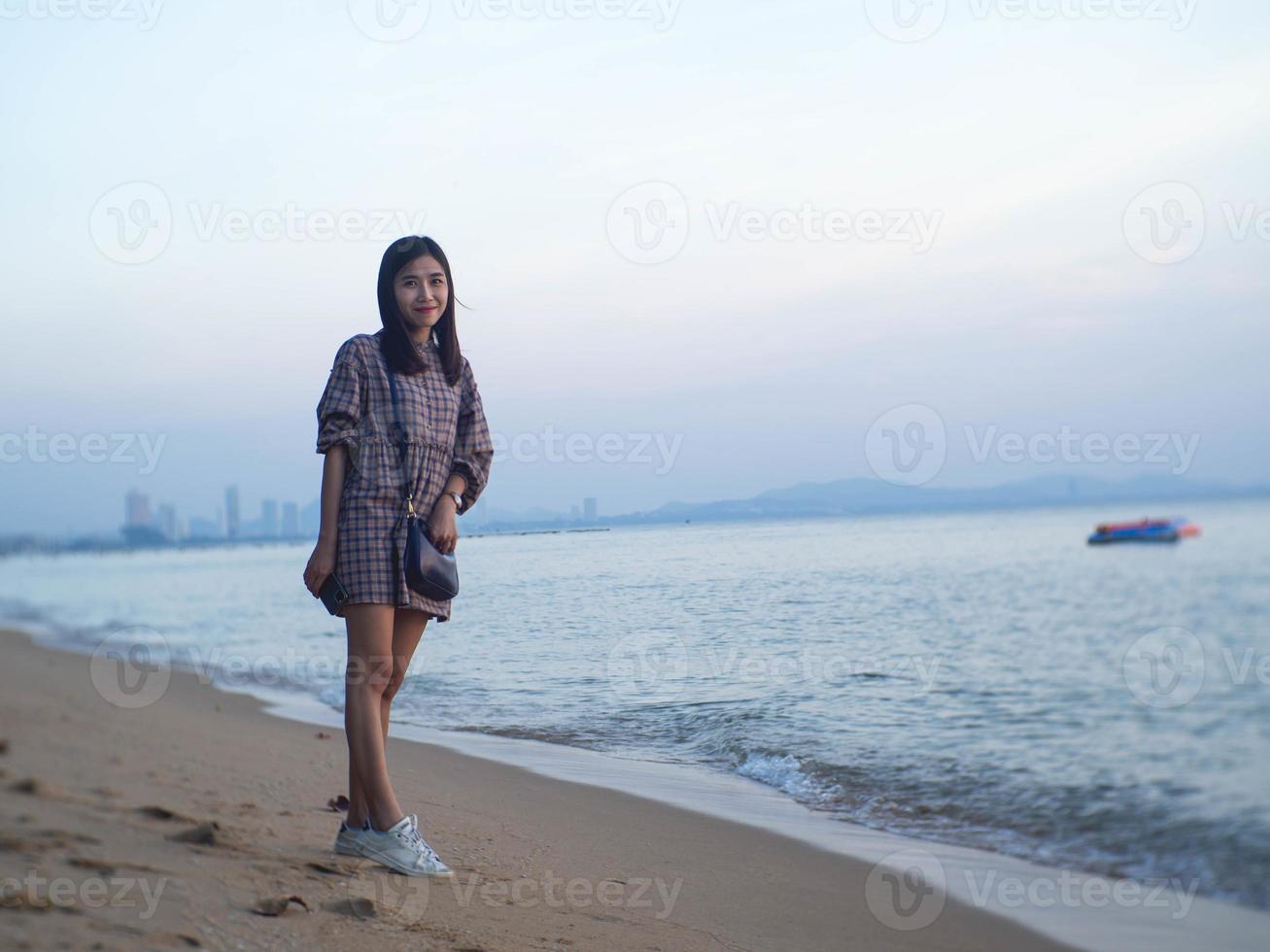 vrouw en strand foto