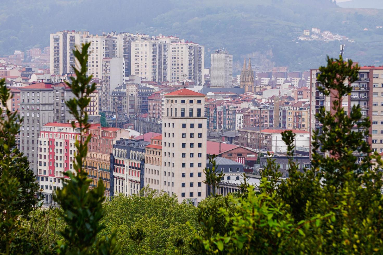 stadsgezicht van bilbao city, spanje, reisbestemmingen foto