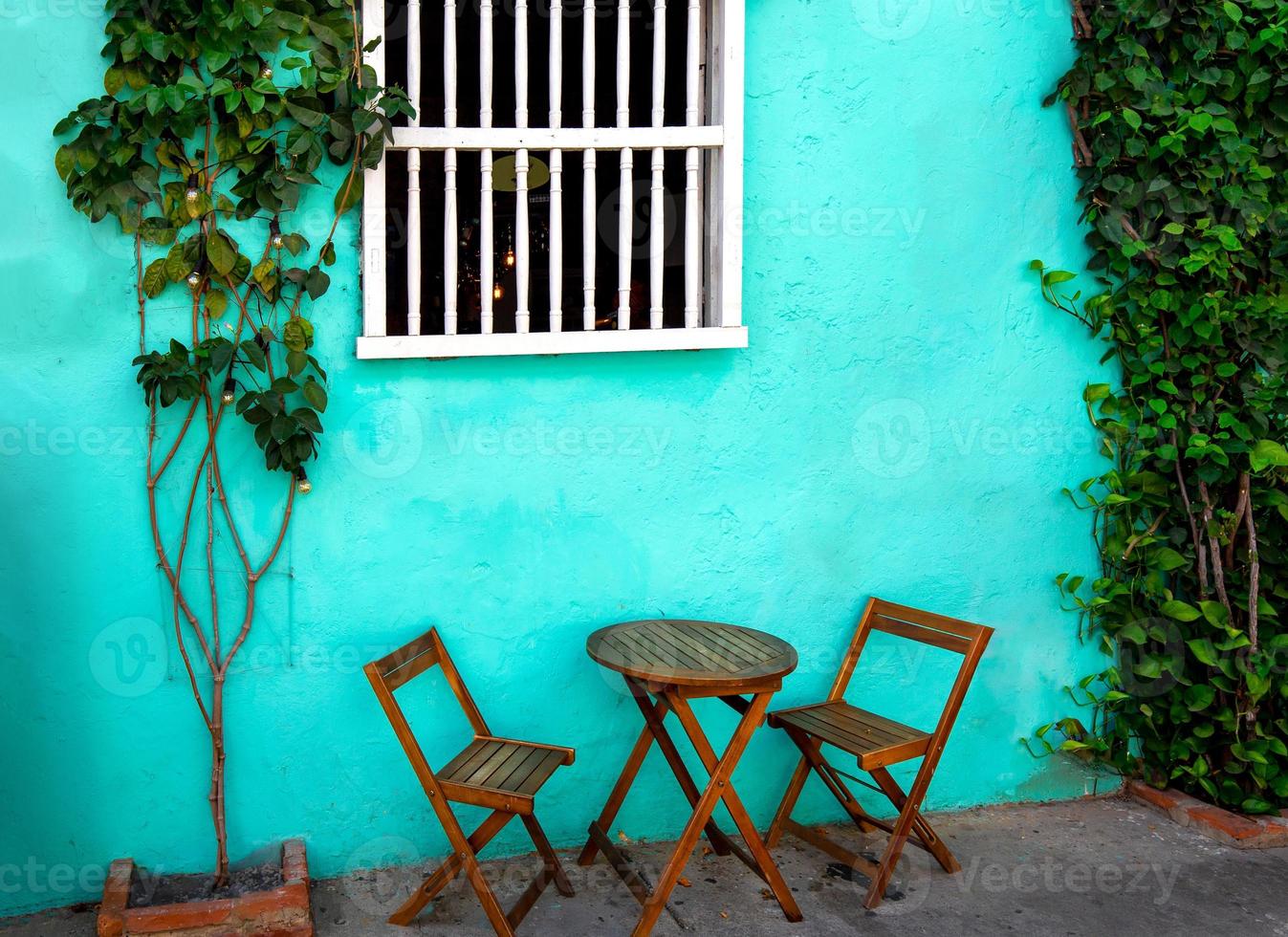 Colombia, schilderachtige kleurrijke straten van Cartagena in het historische Getemani-district in de buurt van de ommuurde stad, Ciudad Amurallada, een UNESCO-werelderfgoed foto