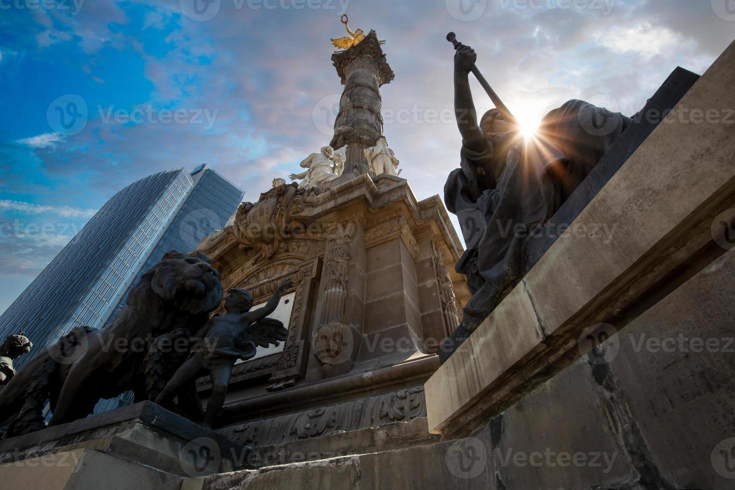 engel van onafhankelijkheidsmonument in het historische centrum van mexico-stad foto