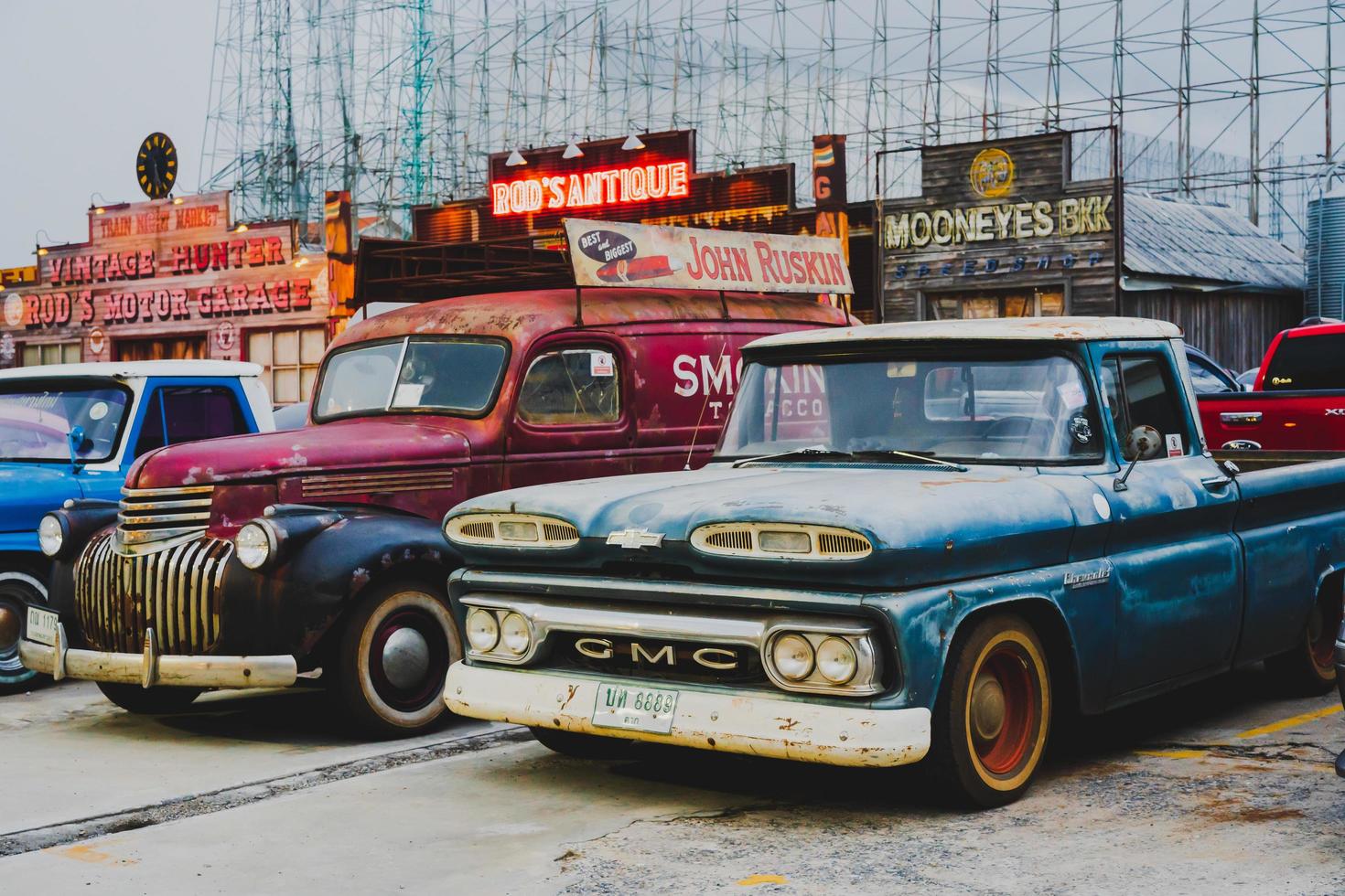 bangkok, thailand - 31 oktober 2021 - oldtimers op showpark foto