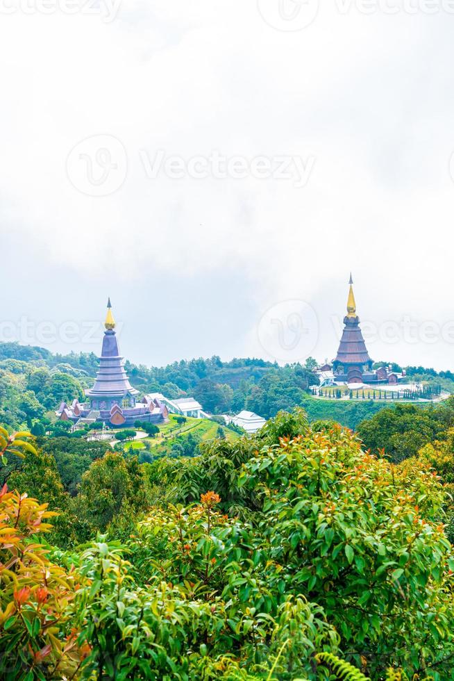 landmark pagode in doi inthanon nationaal park in chiang mai, thailand. foto