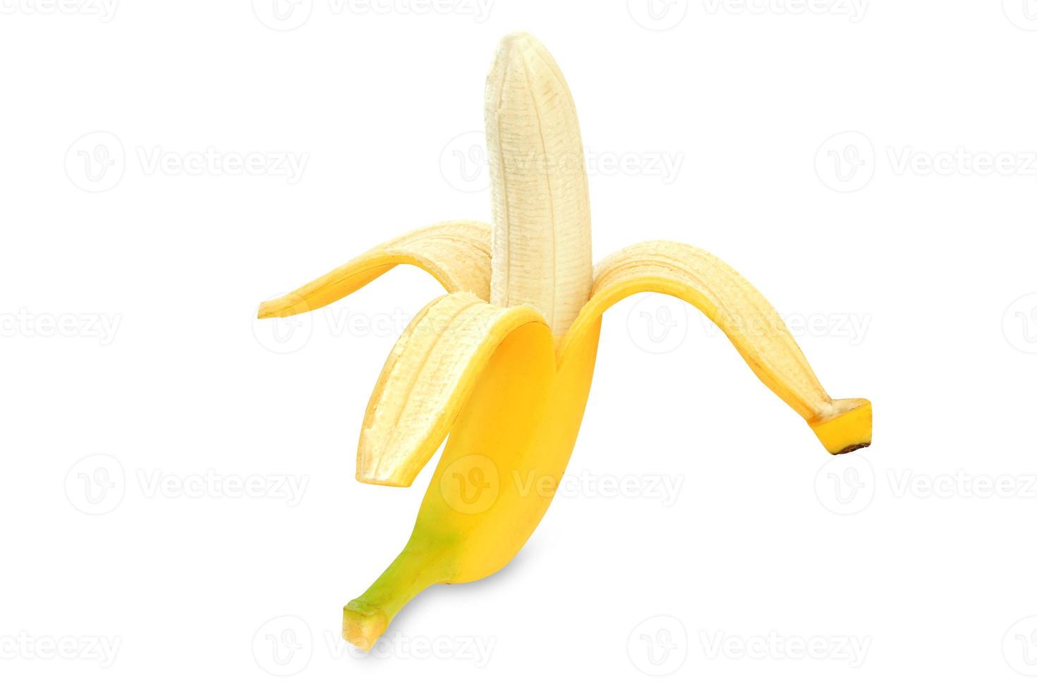 tros bananen geïsoleerd op een witte achtergrond foto