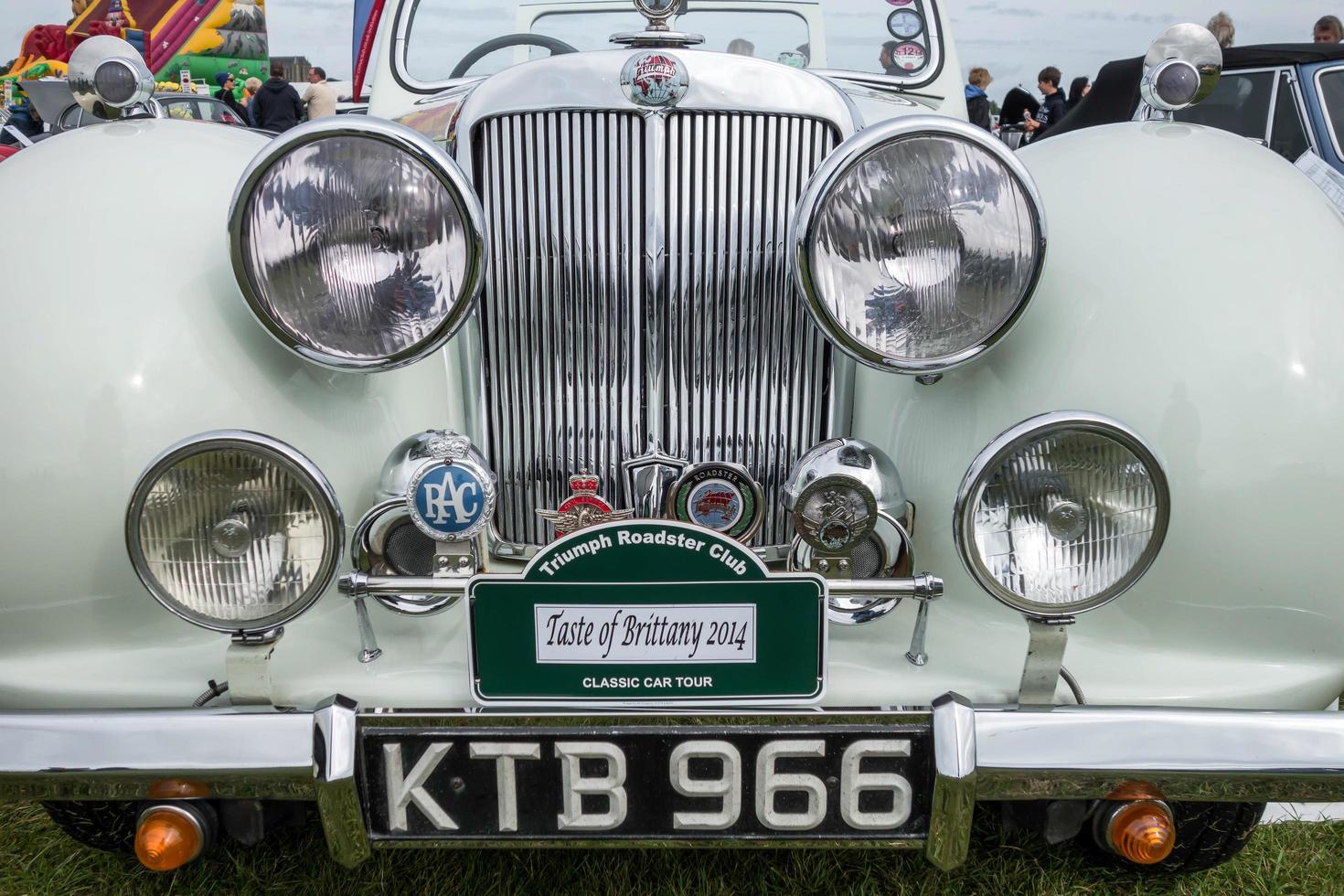 Shoreham-by-Sea, West Sussex, Verenigd Koninkrijk, 2014. Triumph roadster foto