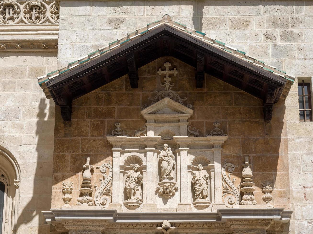 granada, andalusië, spanje, 2014. buitenkant van de kathedraal foto