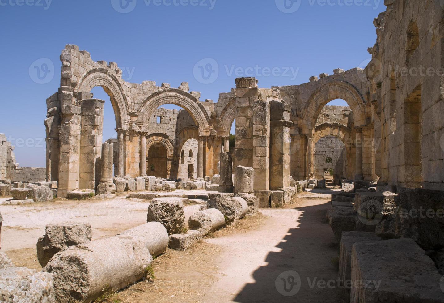 kerk van Sint-Simeon in Syrië foto