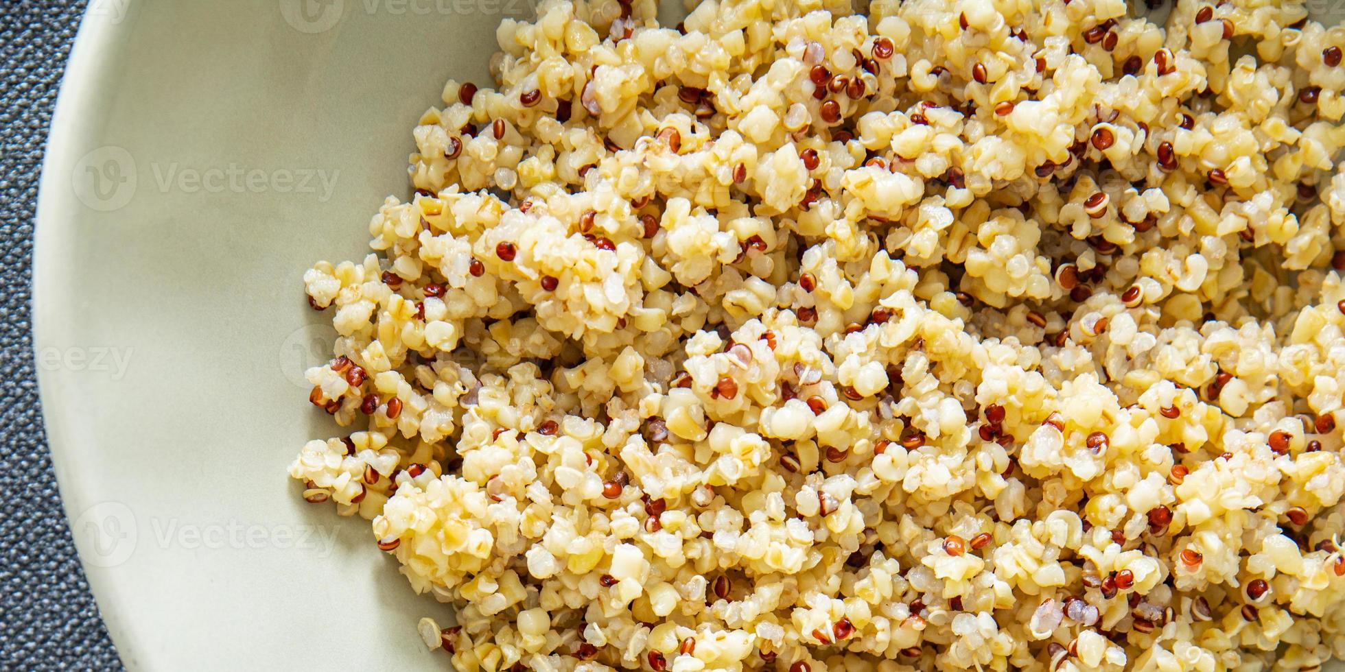 quinoa bulgur pap granen mix vers gezond maaltijd voedsel snack dieet op tafel kopieer ruimte voedsel achtergrond rustiek bovenaanzicht keto of paleo dieet foto