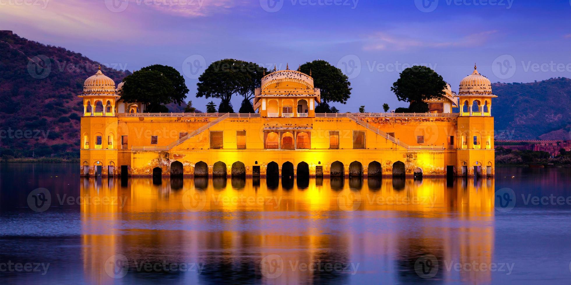 jal mahal waterpaleis. Jaipur, Rajasthan, India foto