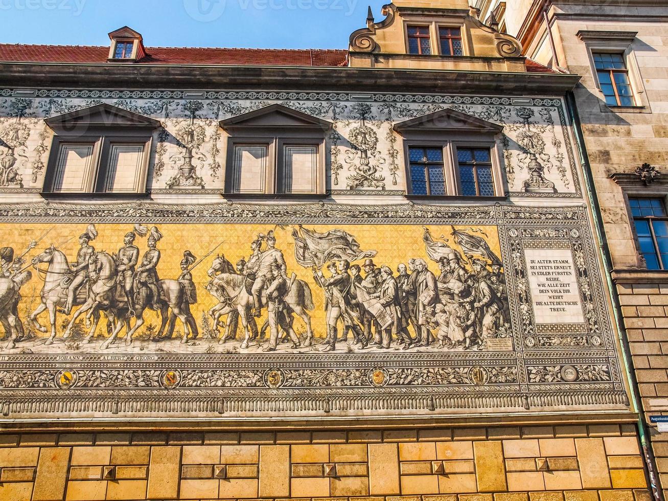 hdr fuerstenzug processie van prinsen in dresden, duitsland foto