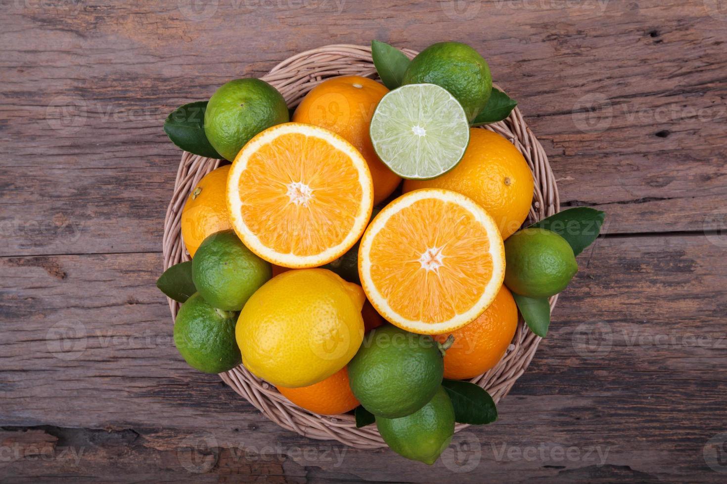mix van verse citrusvruchten foto