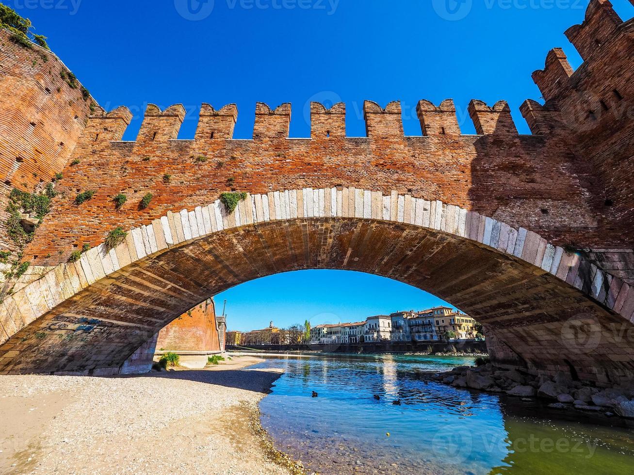 hdr castelvecchio brug ook bekend als scaliger brug in verona foto