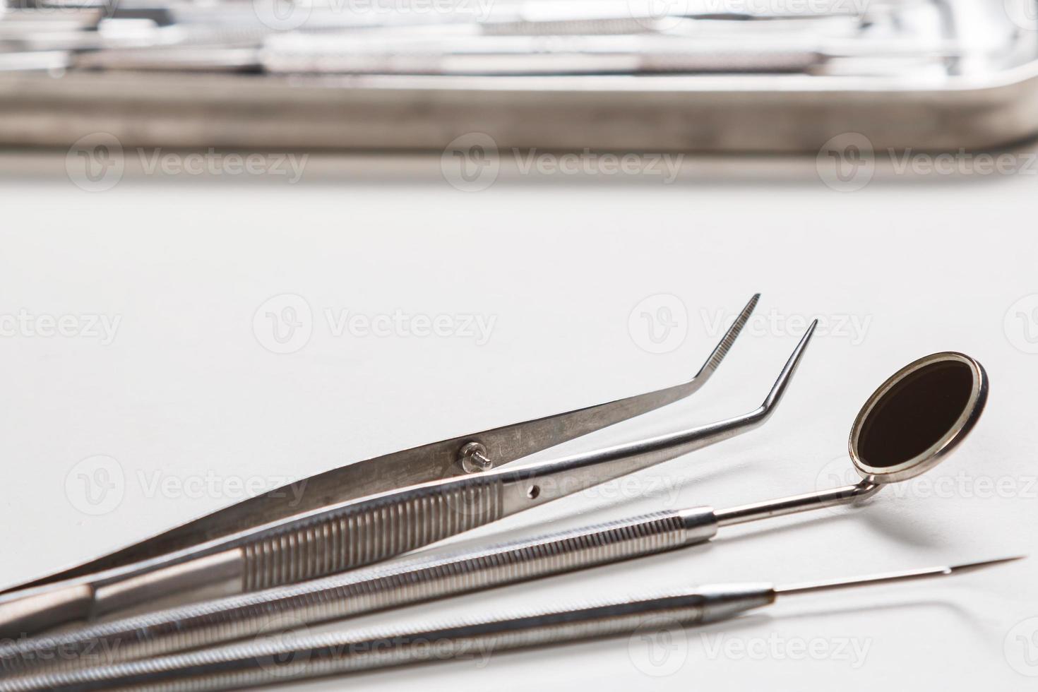 verschillende tandheelkundige instrumenten foto