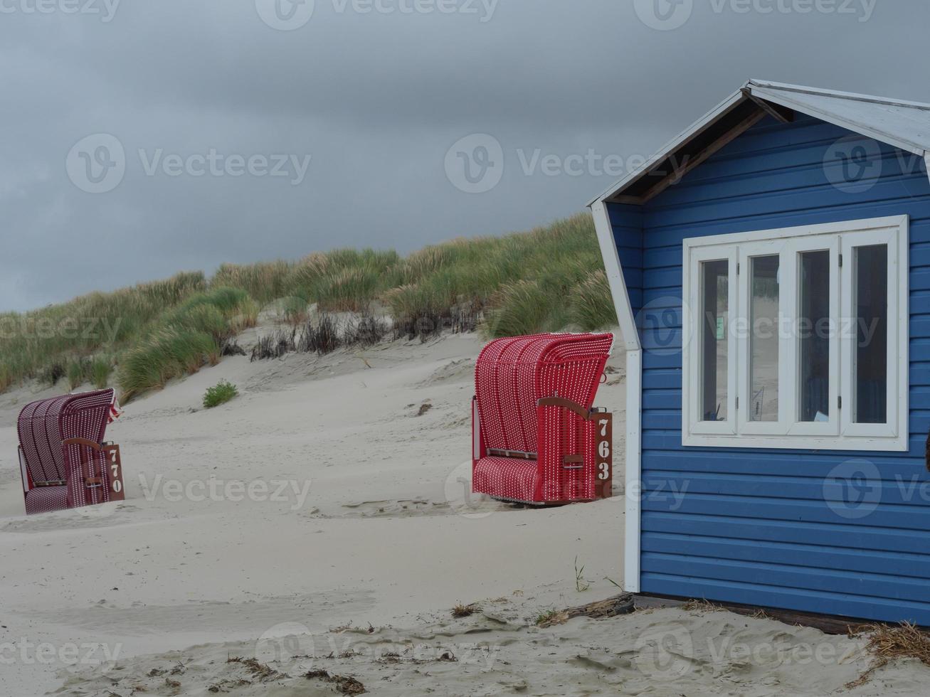 op het strand van juist eiland foto