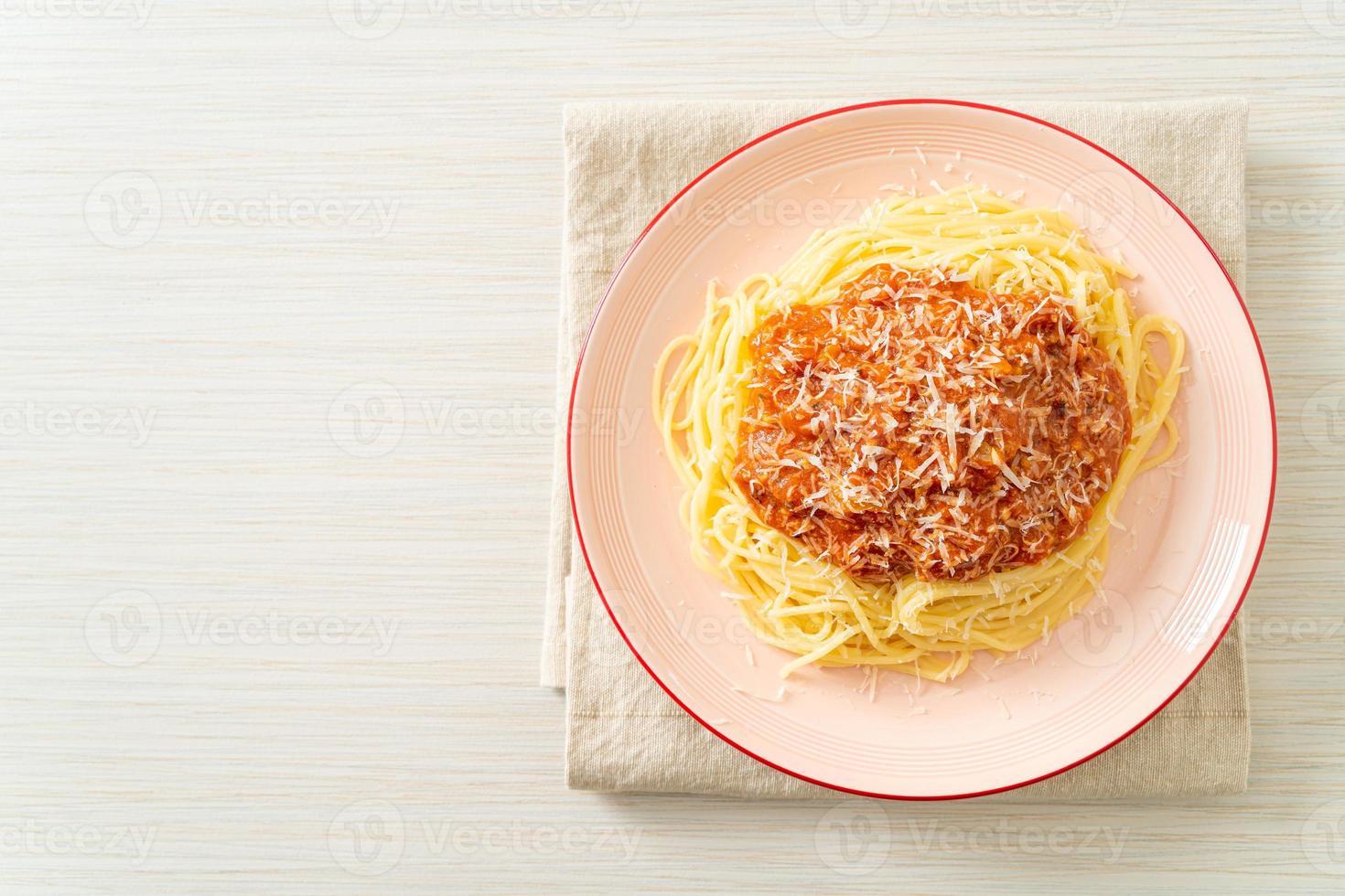 Varkensvlees Bolognese Spaghetti Met Parmezaanse Kaas foto