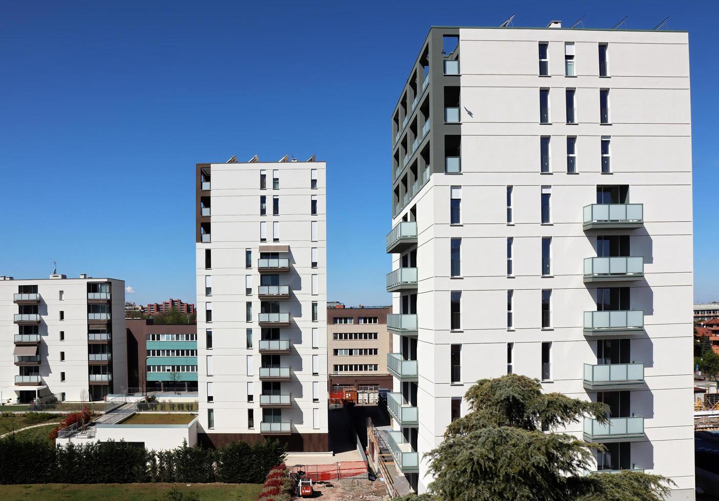 architectonisch complex van nieuwe woongebouwen in bologna. Italië. foto