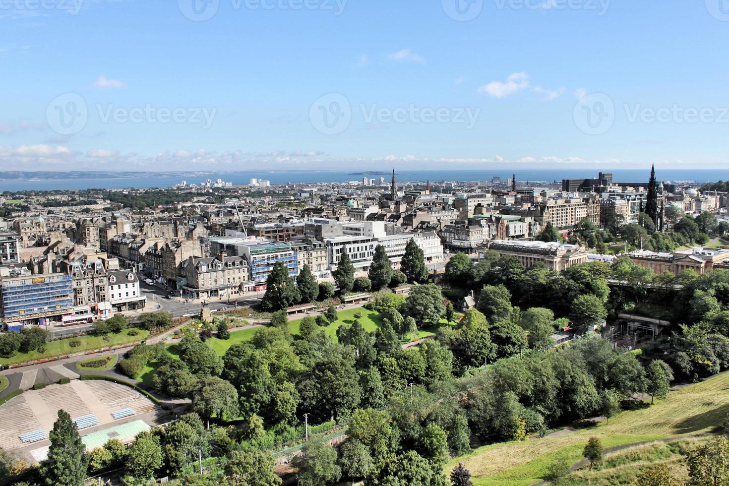 uitzicht op Edinburgh in Schotland foto