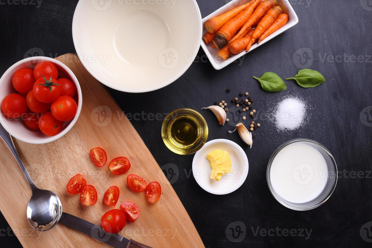 ingrediënten voor tomatensoep foto