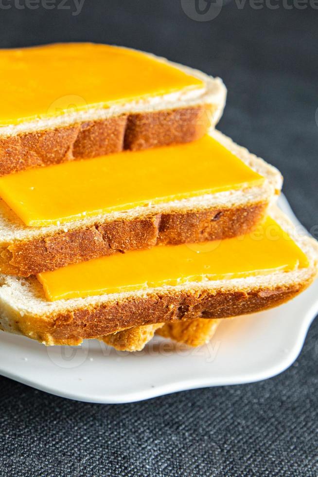 sandwich kaas cheddar mimolette kazen verse maaltijd eten snack op tafel kopieer ruimte foto
