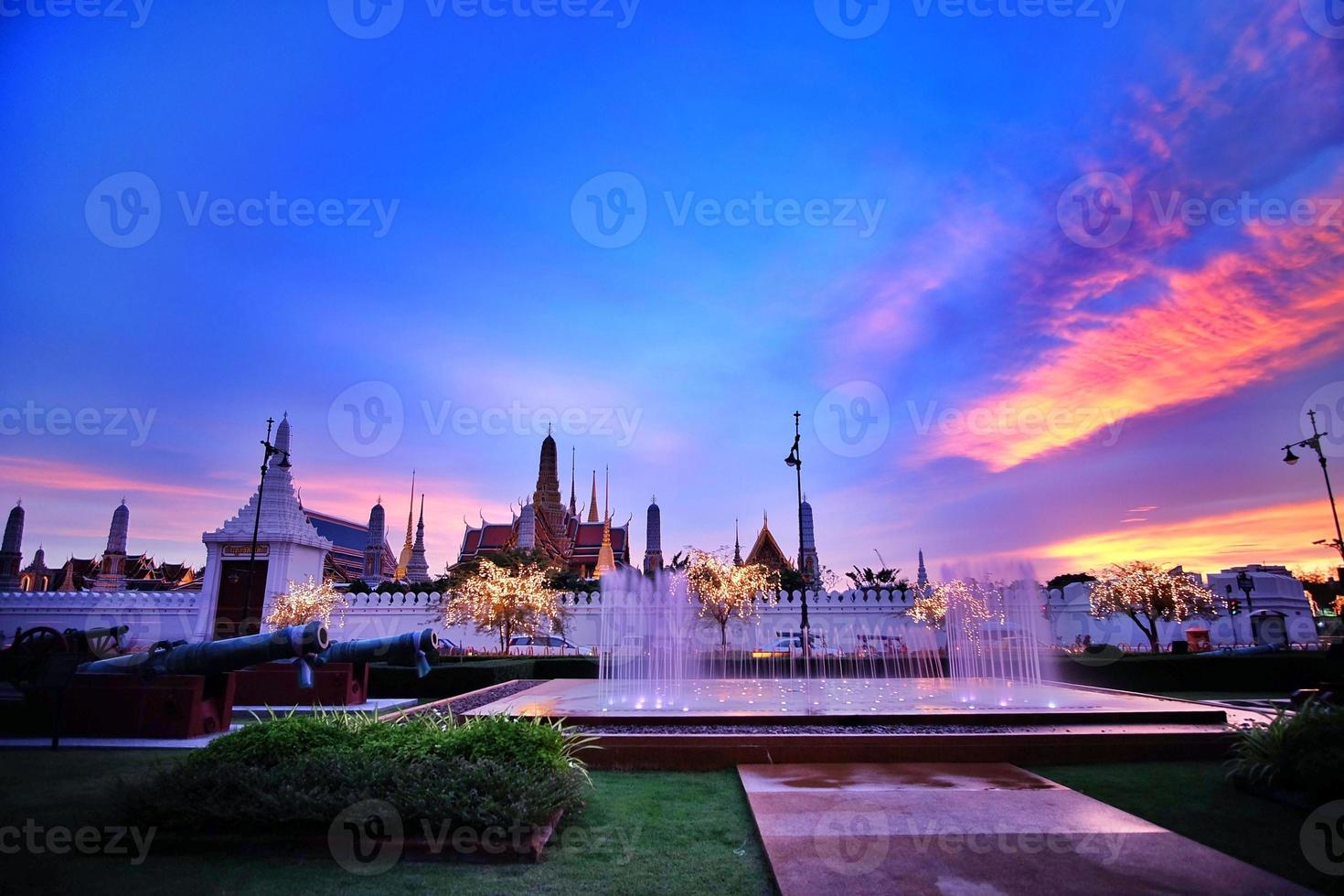 fontein bij ministerie van defensie bangkok thailand foto