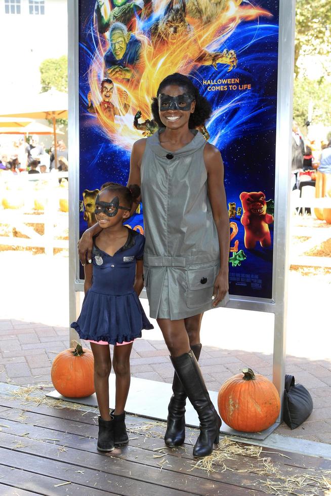 los angeles 7 okt, adina porter bij de kippenvel 2, spookachtige halloween speciale vertoning in de sony foto's studio's op 7 oktober 2018 in culver city, ca foto