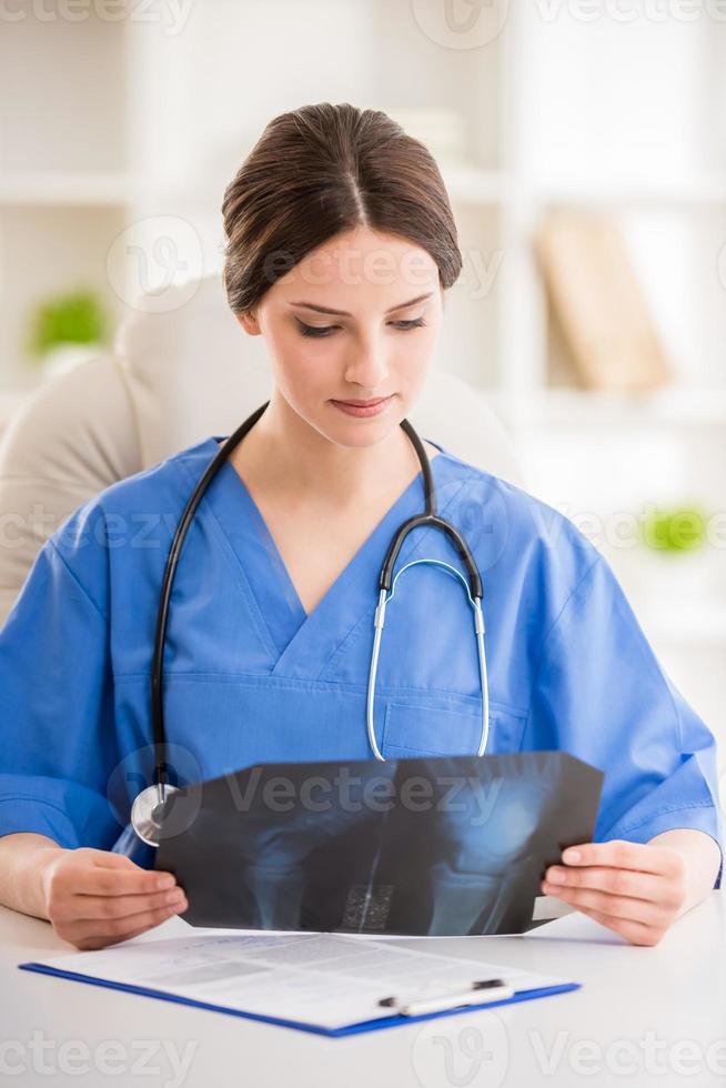vrouwelijke dokter foto