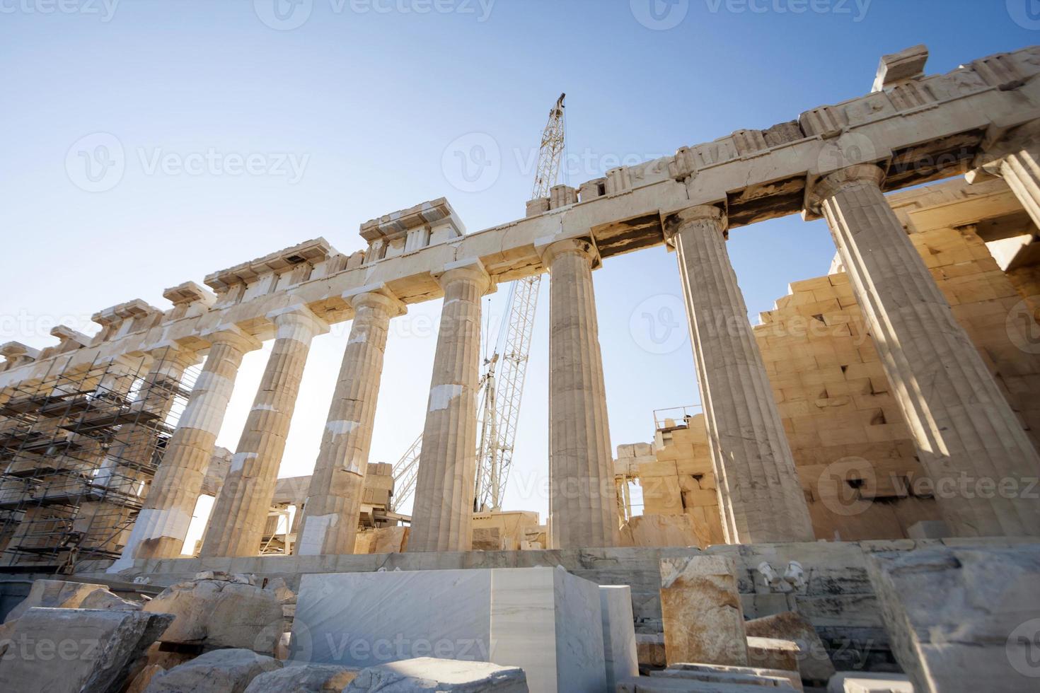 wederopbouwwerkzaamheden aan de parthenontempel in Athene foto