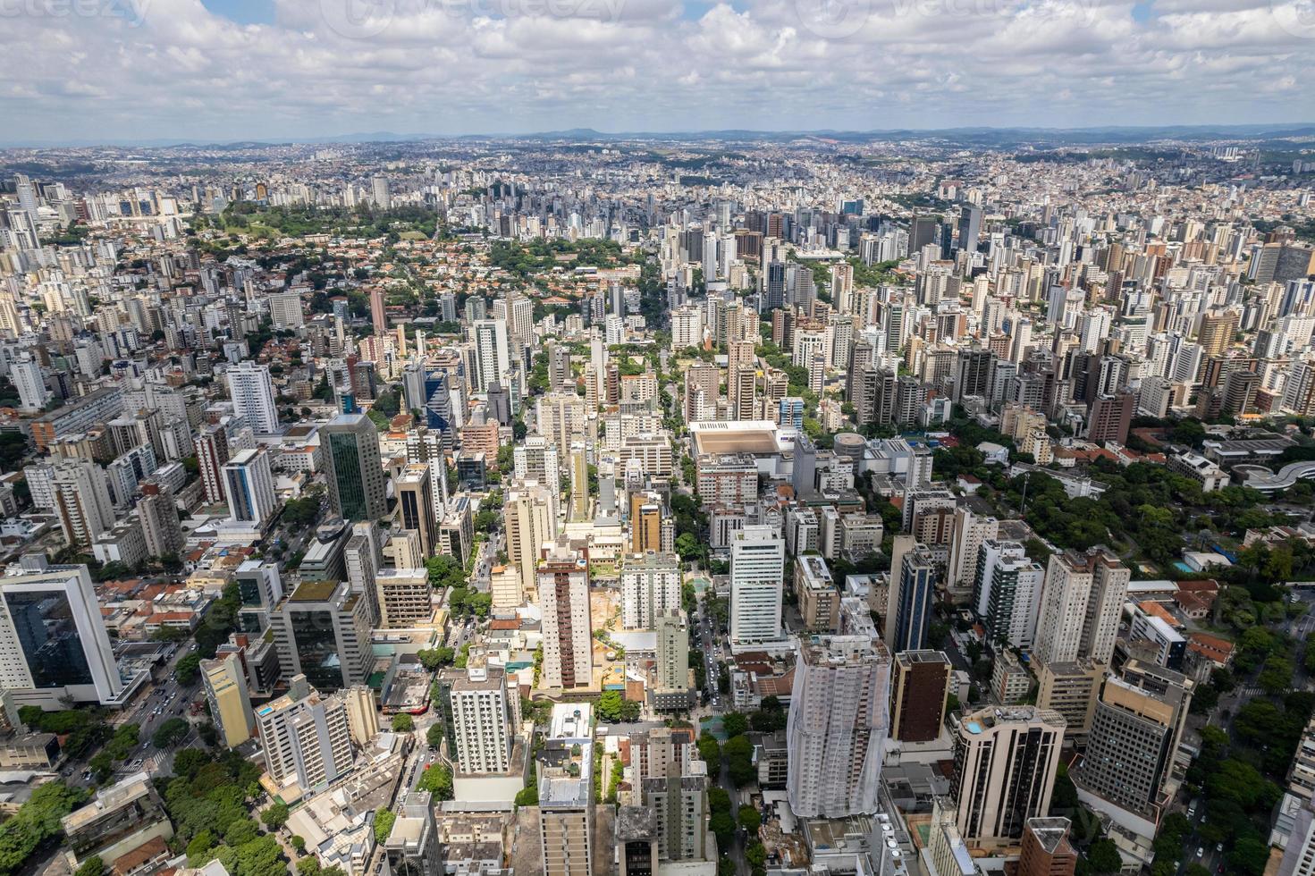 luchtfoto van de stad belo horizonte, in minas gerais, brazilië. foto