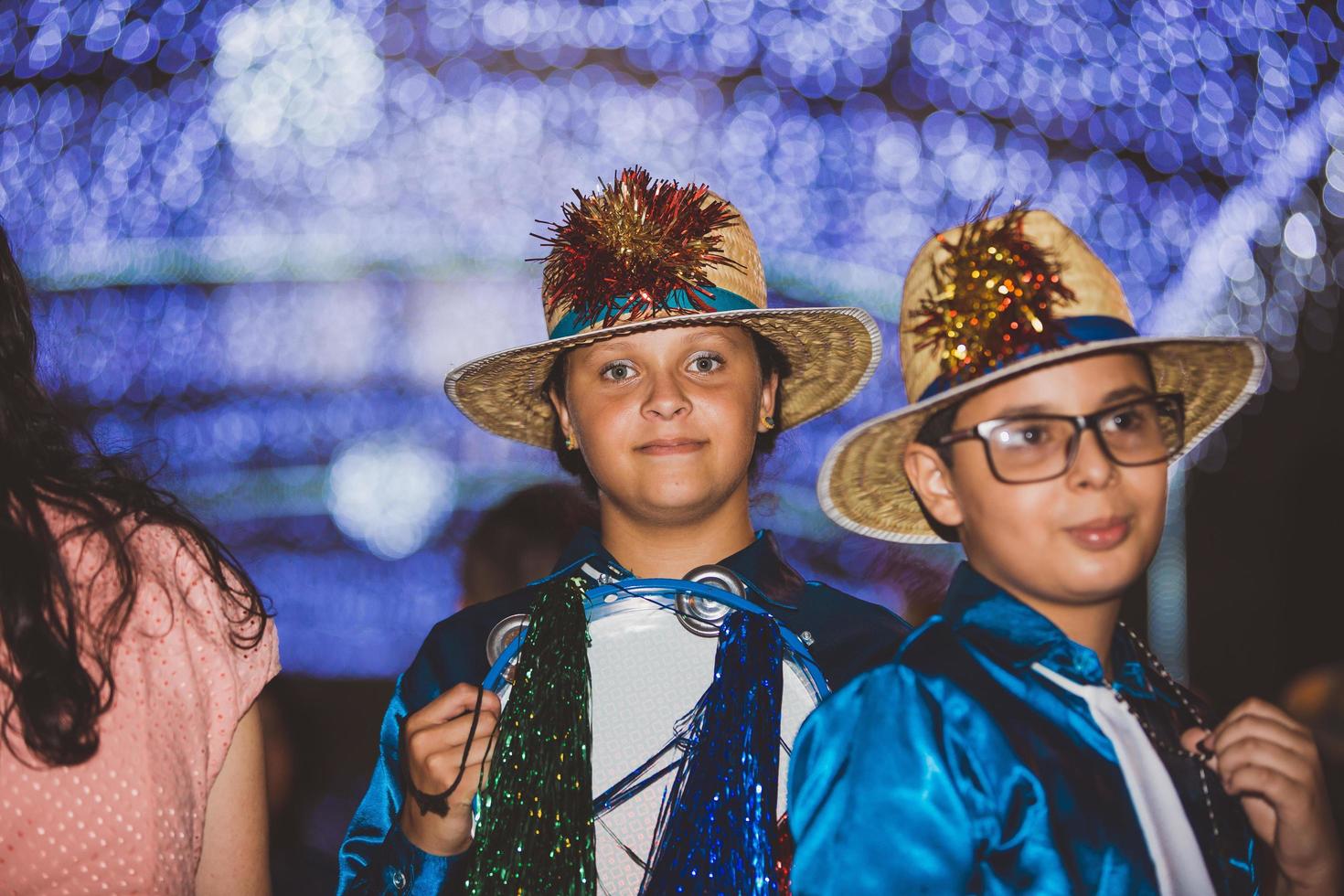 minas gerais, brazilië, dec 2019 - traditionele dansvoorstelling genaamd festa do congo foto