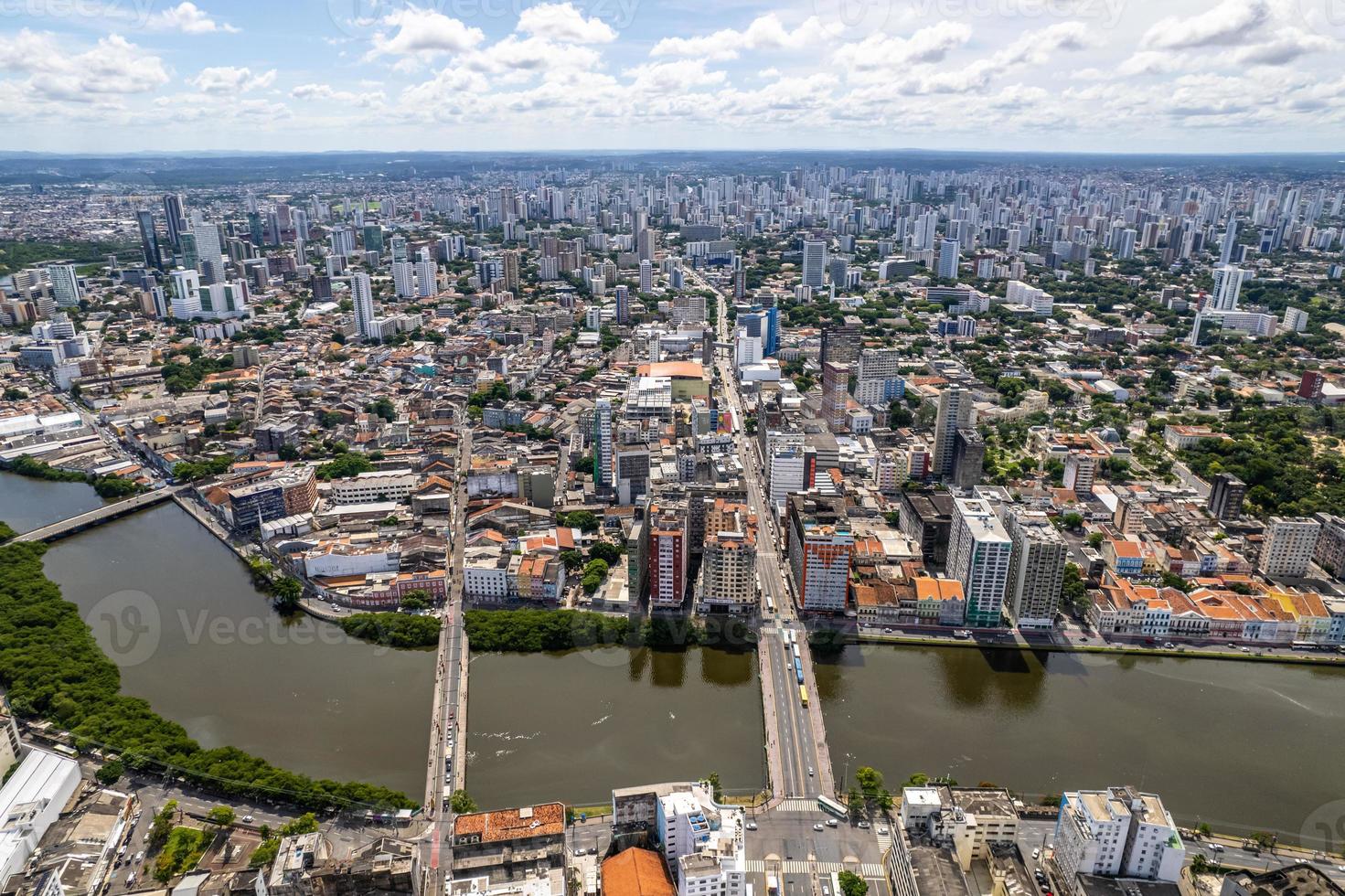 luchtfoto van recif, hoofdstad van pernambuco, brazilië. foto