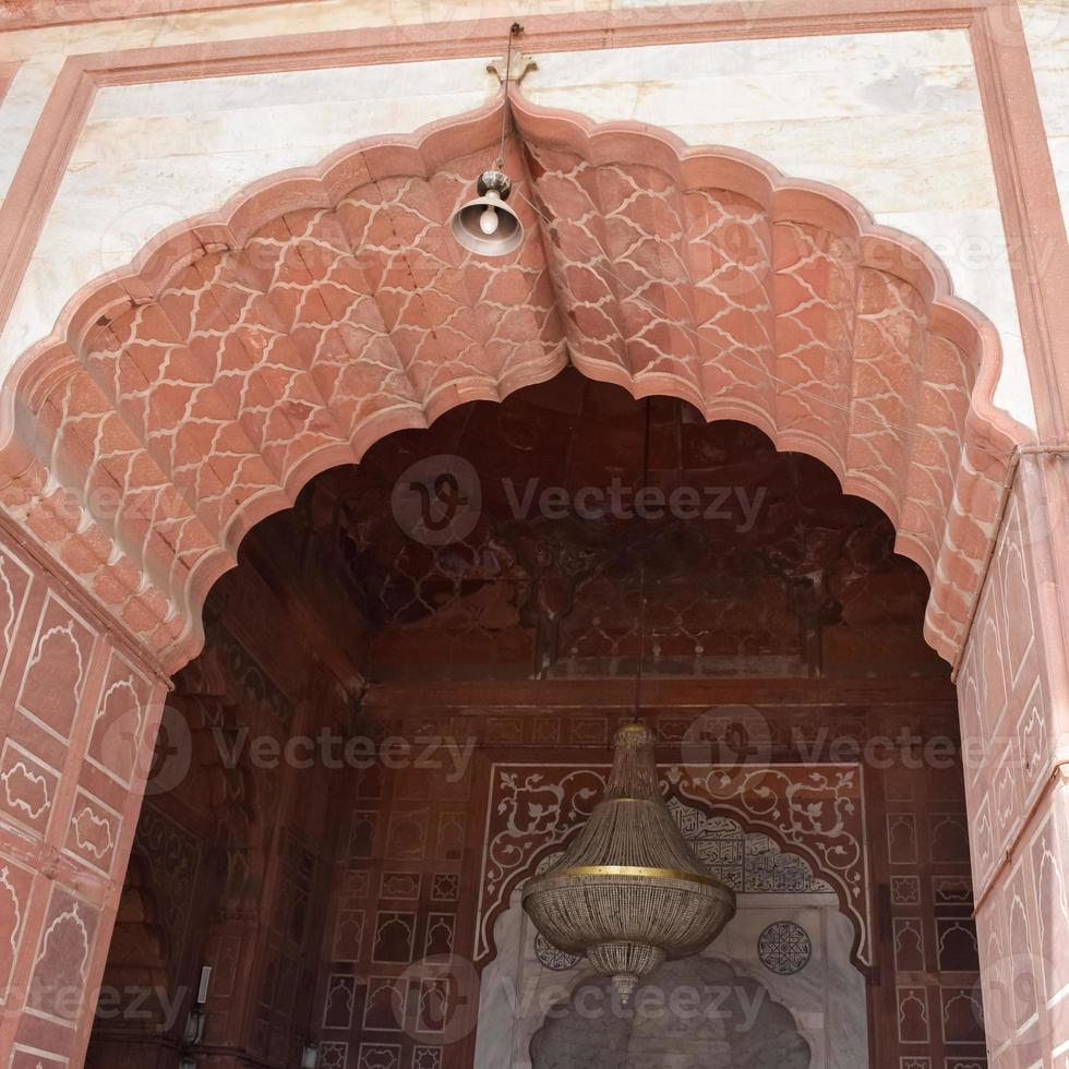 architectonisch detail van jama masjid moskee oud delhi, india, de spectaculaire architectuur van de grote vrijdag moskee jama masjid in delhi 6 tijdens ramzan seizoen, de belangrijkste moskee in india foto