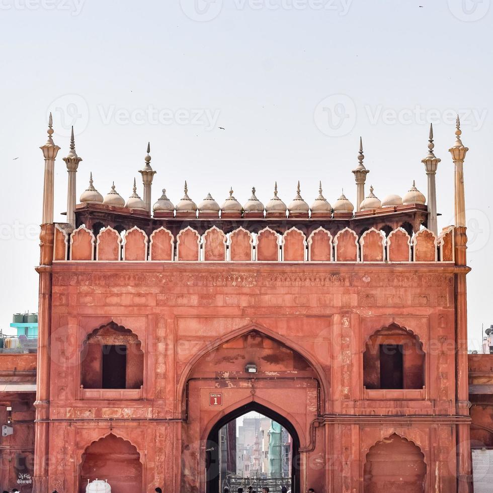 architectonisch detail van jama masjid moskee, oud delhi, india, de spectaculaire architectuur van de grote vrijdag moskee jama masjid in delhi 6 tijdens ramzan seizoen, de belangrijkste moskee in india foto