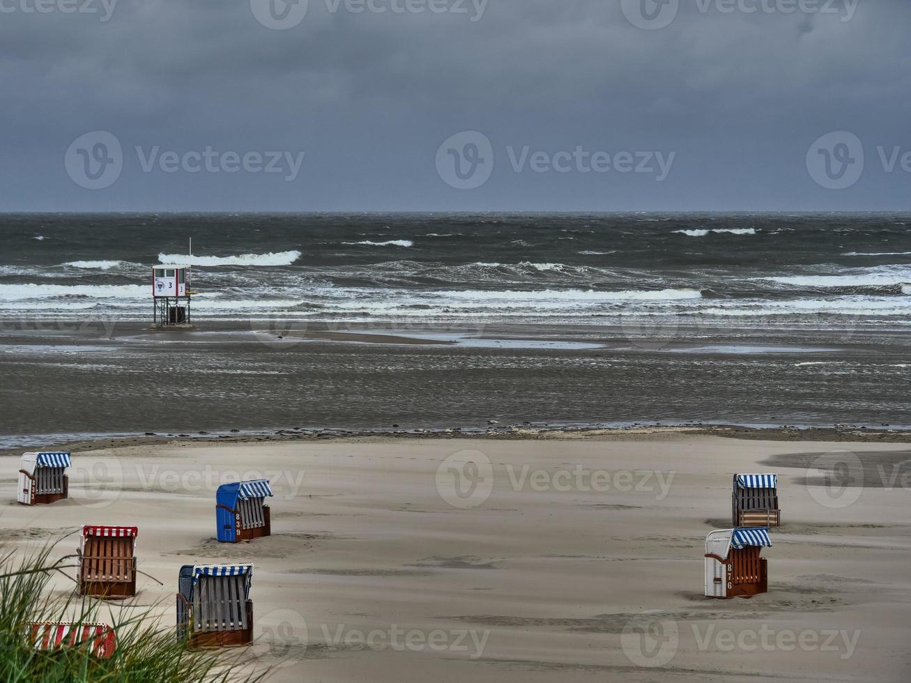 op het strand van juist eiland foto