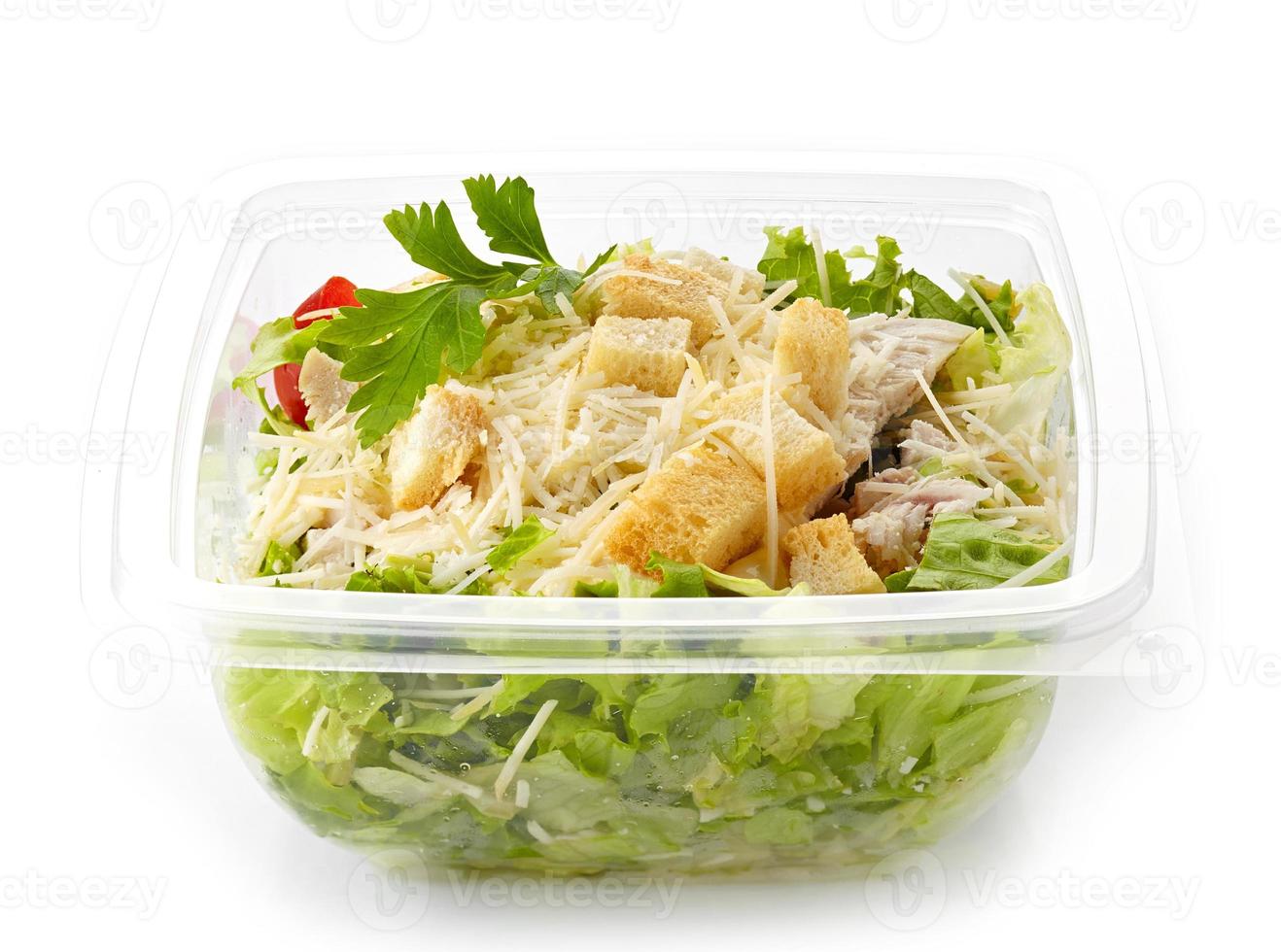 salade in een plastic meeneemdoos foto