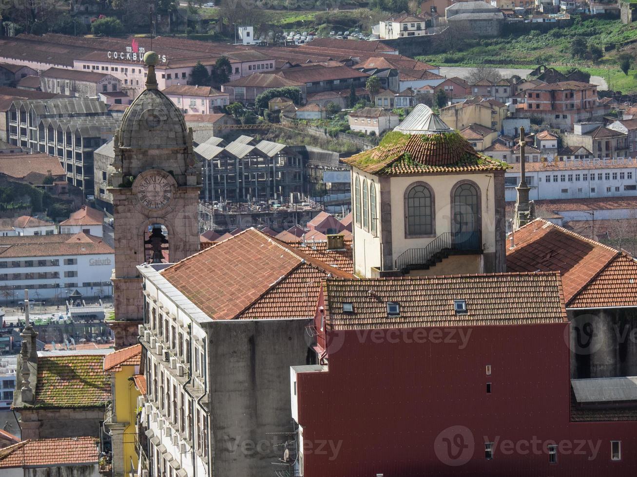 de rivier de douro en de stad porto foto