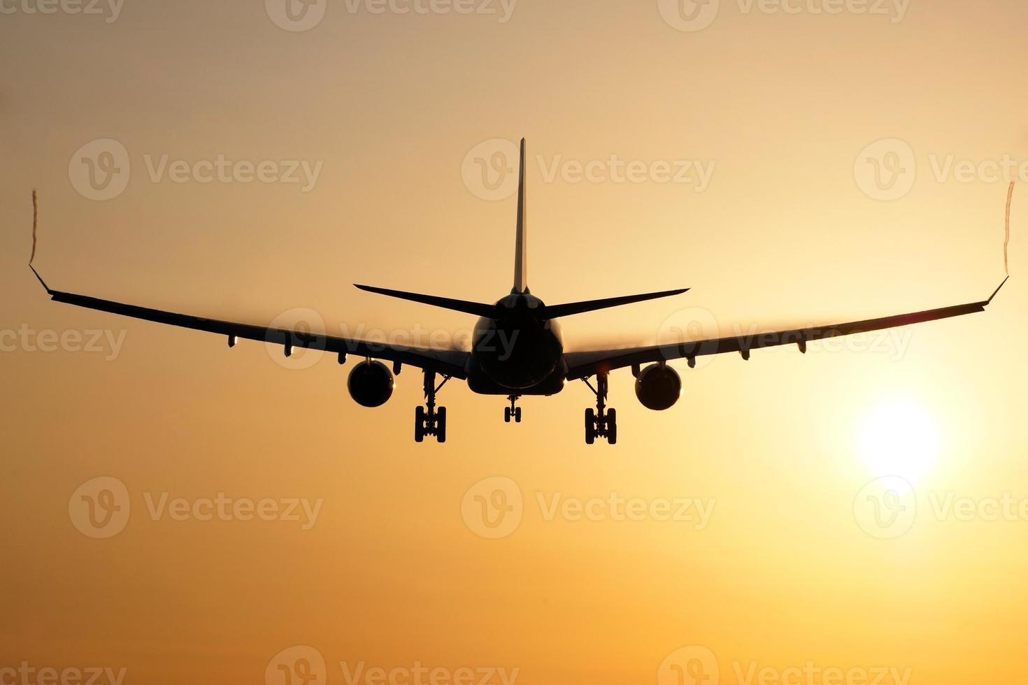 vliegtuig zonsopgang landing foto