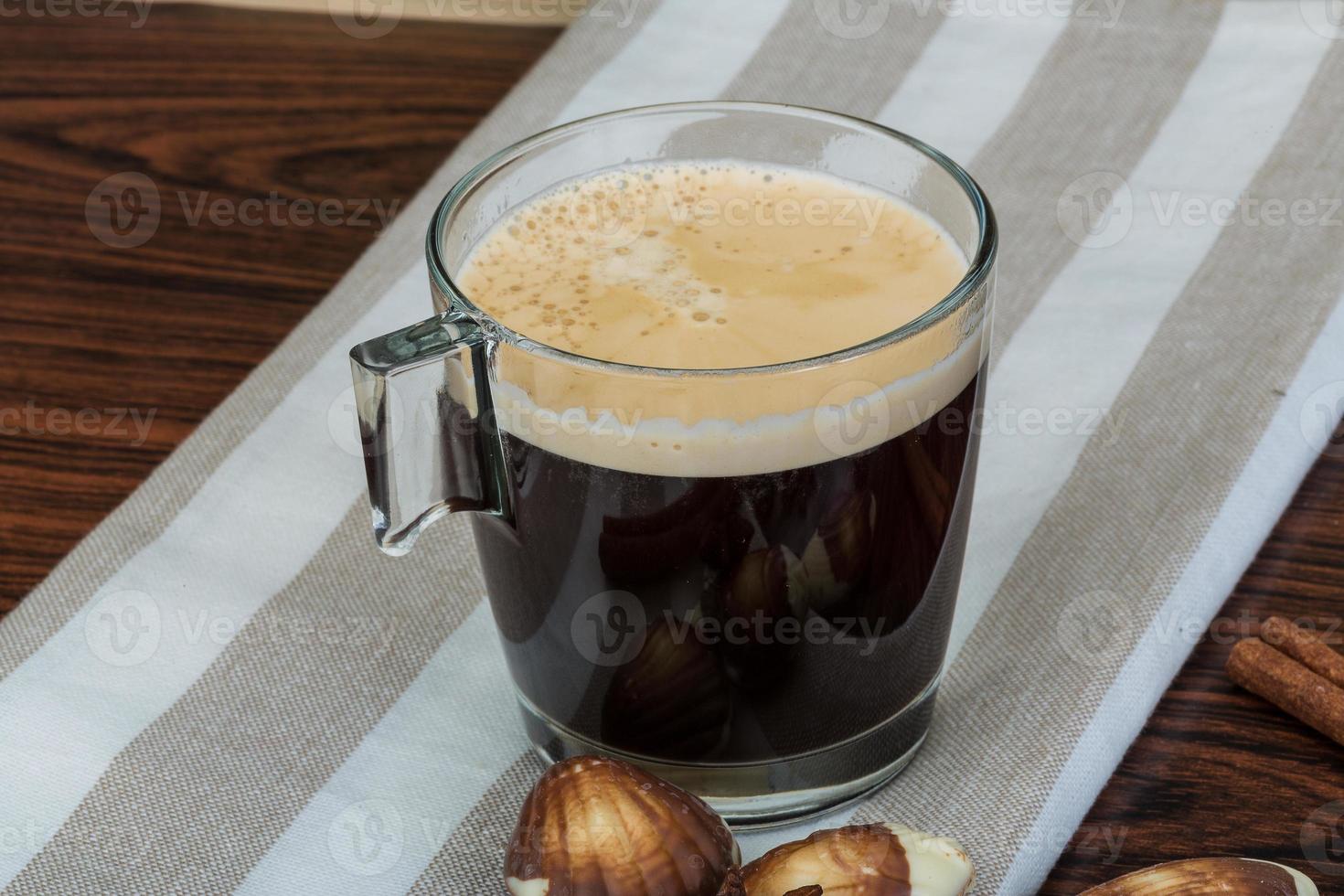 koffie met seastyle chocolade foto