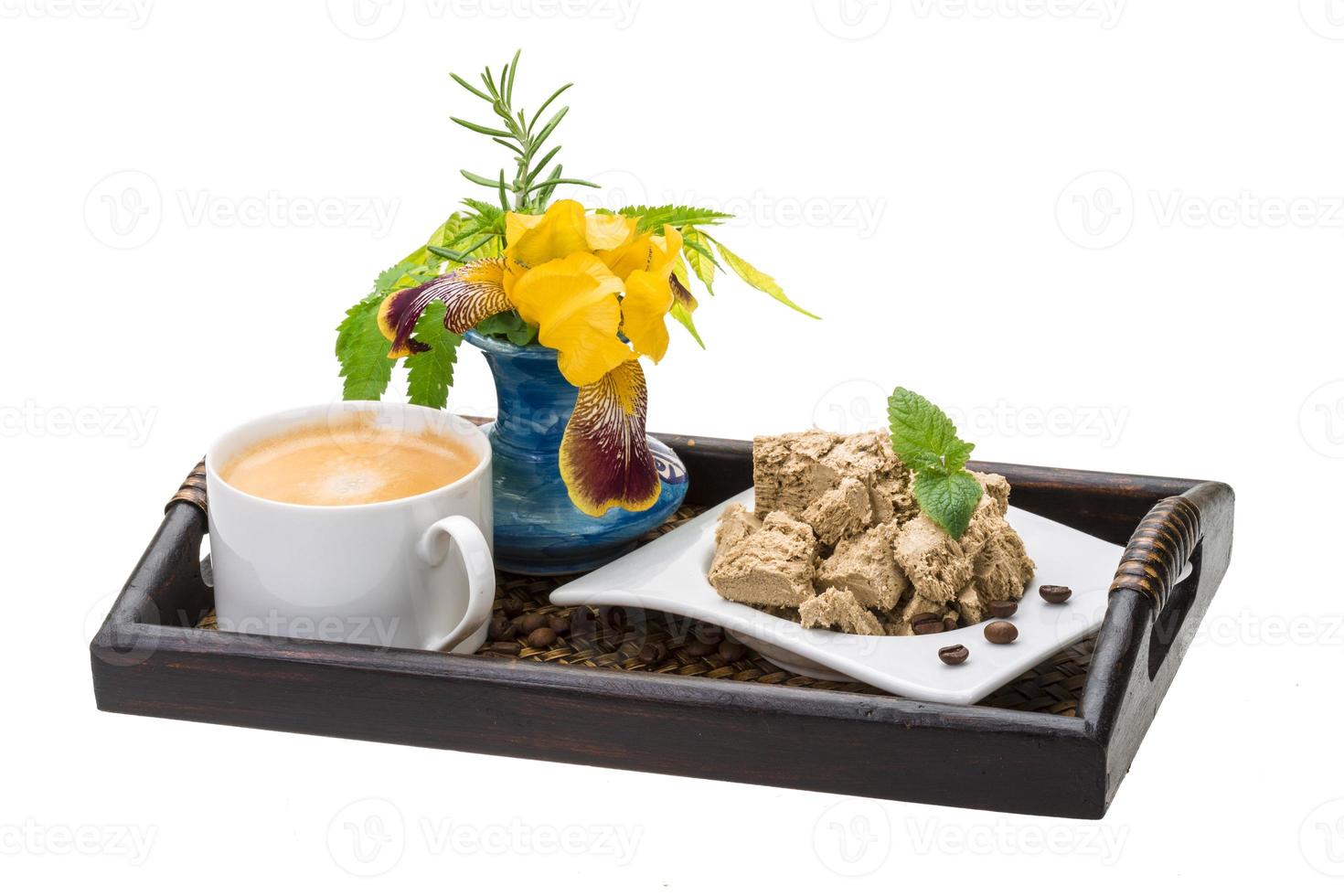 koffie met zonnebloemhalva foto