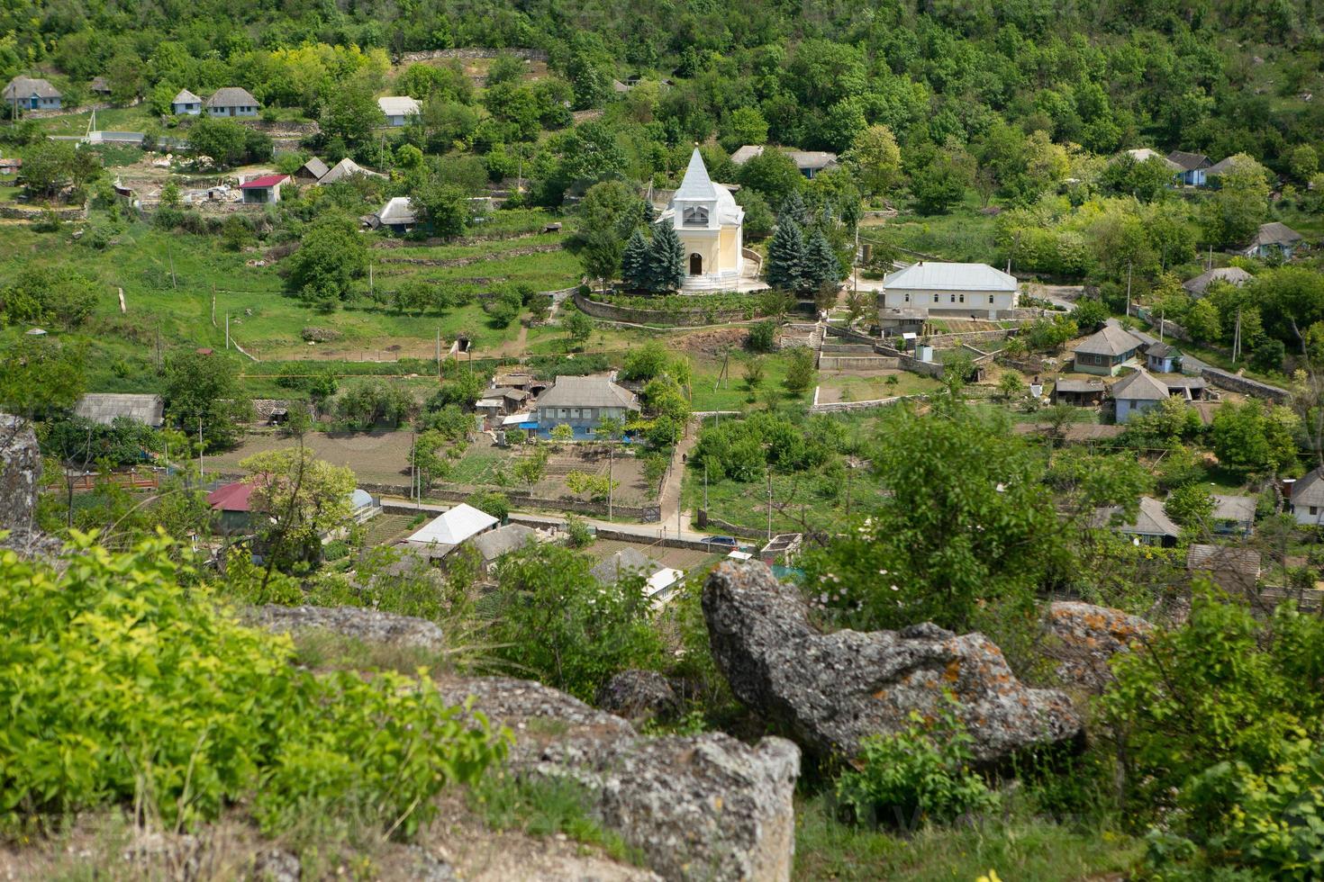 het dorp stroiesti is een zeer pittoresk landelijk stadje in de republiek Moldavië, gelegen aan de oevers van de rivier de dnjestr foto
