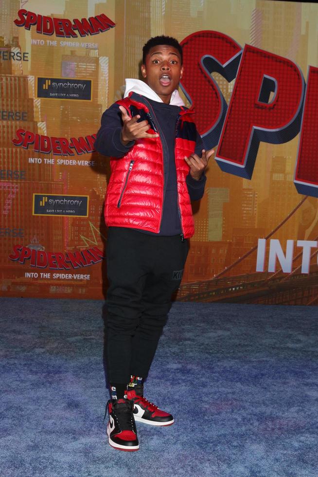 los angeles, 1 dec - amarr m wooten bij de spider man - in de première van de spider vers in het dorpstheater op 1 december 2018 in westwood, ca foto