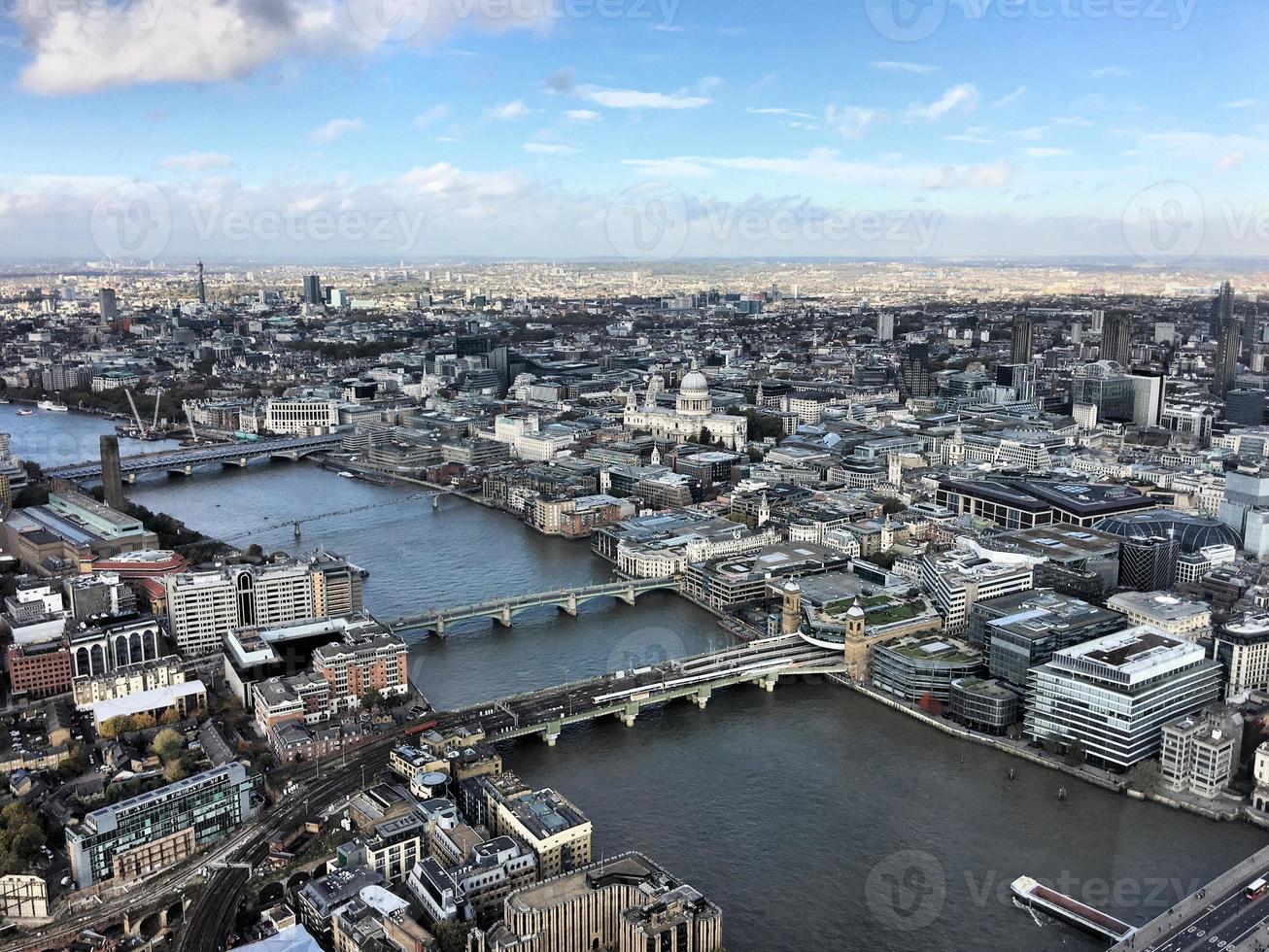 een luchtfoto van londen foto