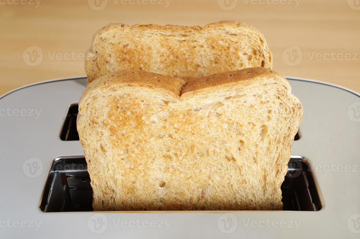 toast in broodrooster foto