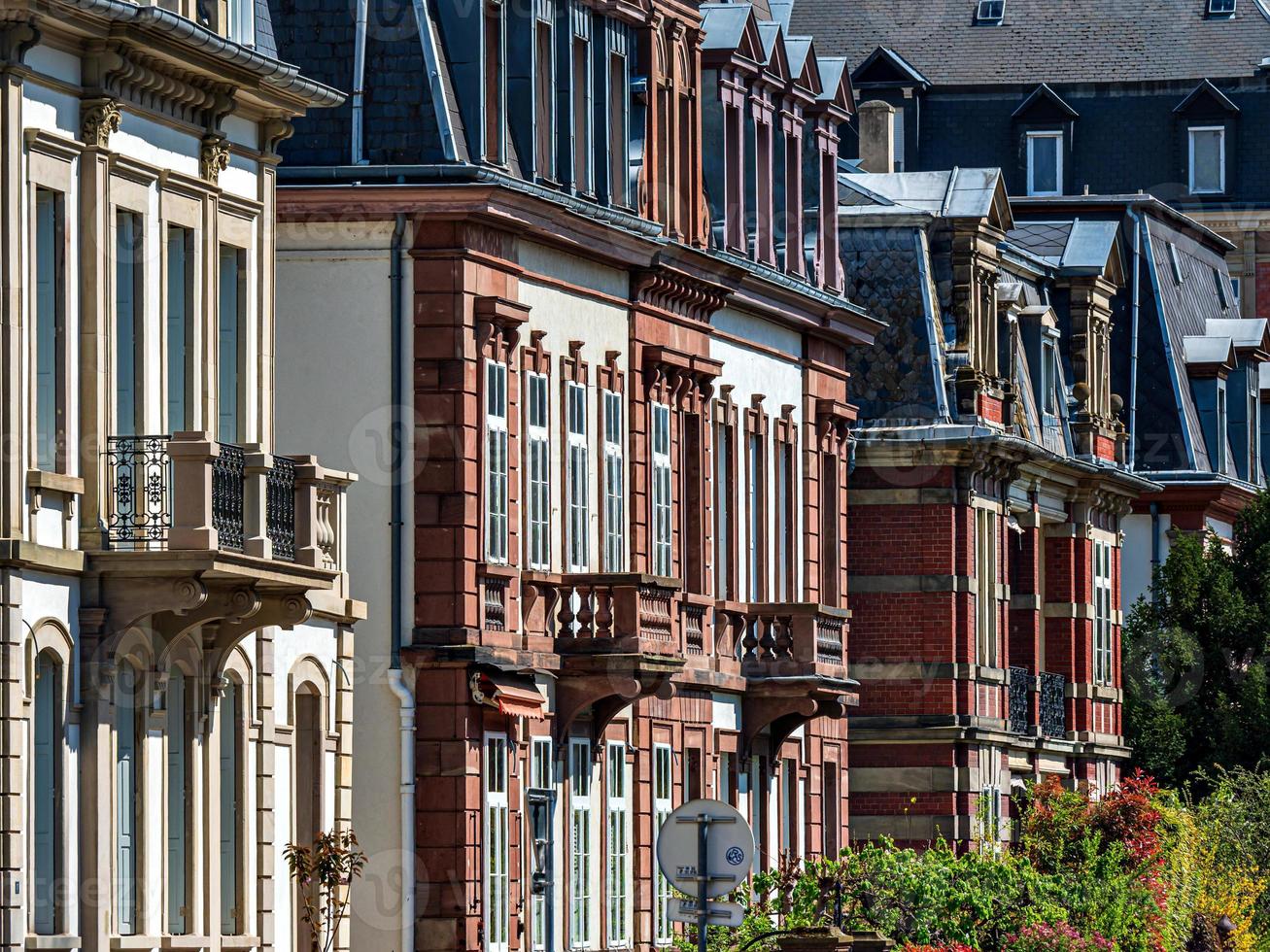 straten van de oude binnenstad van Straatsburg. zonnige dag, perspectief. foto