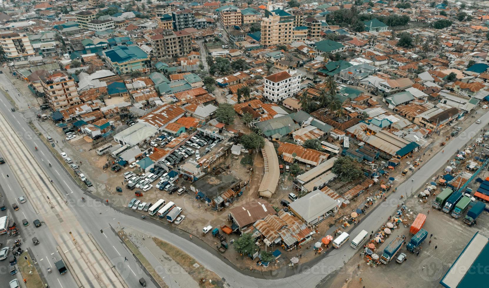 luchtfoto van het industriegebied in dar es salaam foto