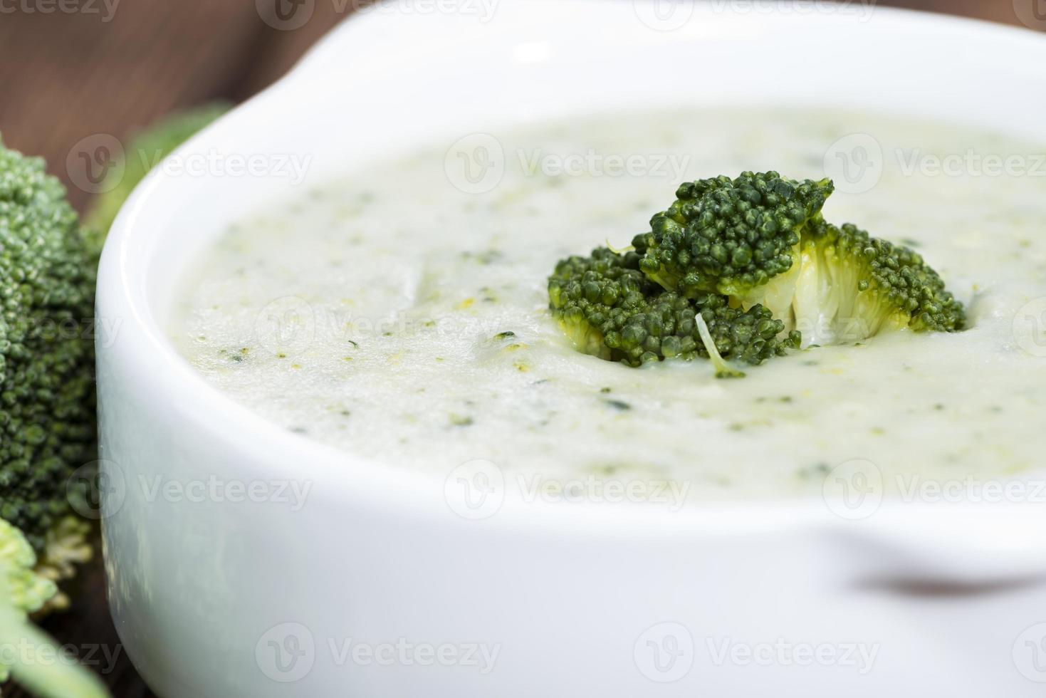 zelfgemaakte broccolisoep foto